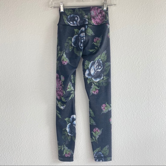 Lululemon High Times Garden Party 7/8 Pant Luon 2 - Picture 9 of 10